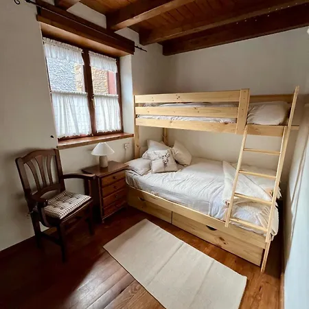 Iii Apartment *